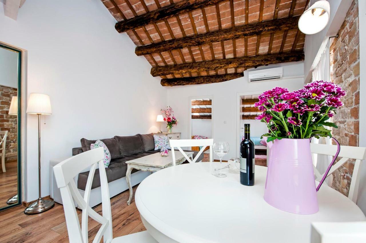Casa Alek Apartment